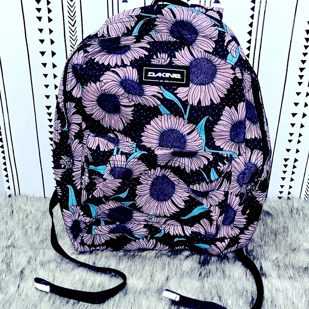 Dakine Mini Backpack - Picture 1 of 4